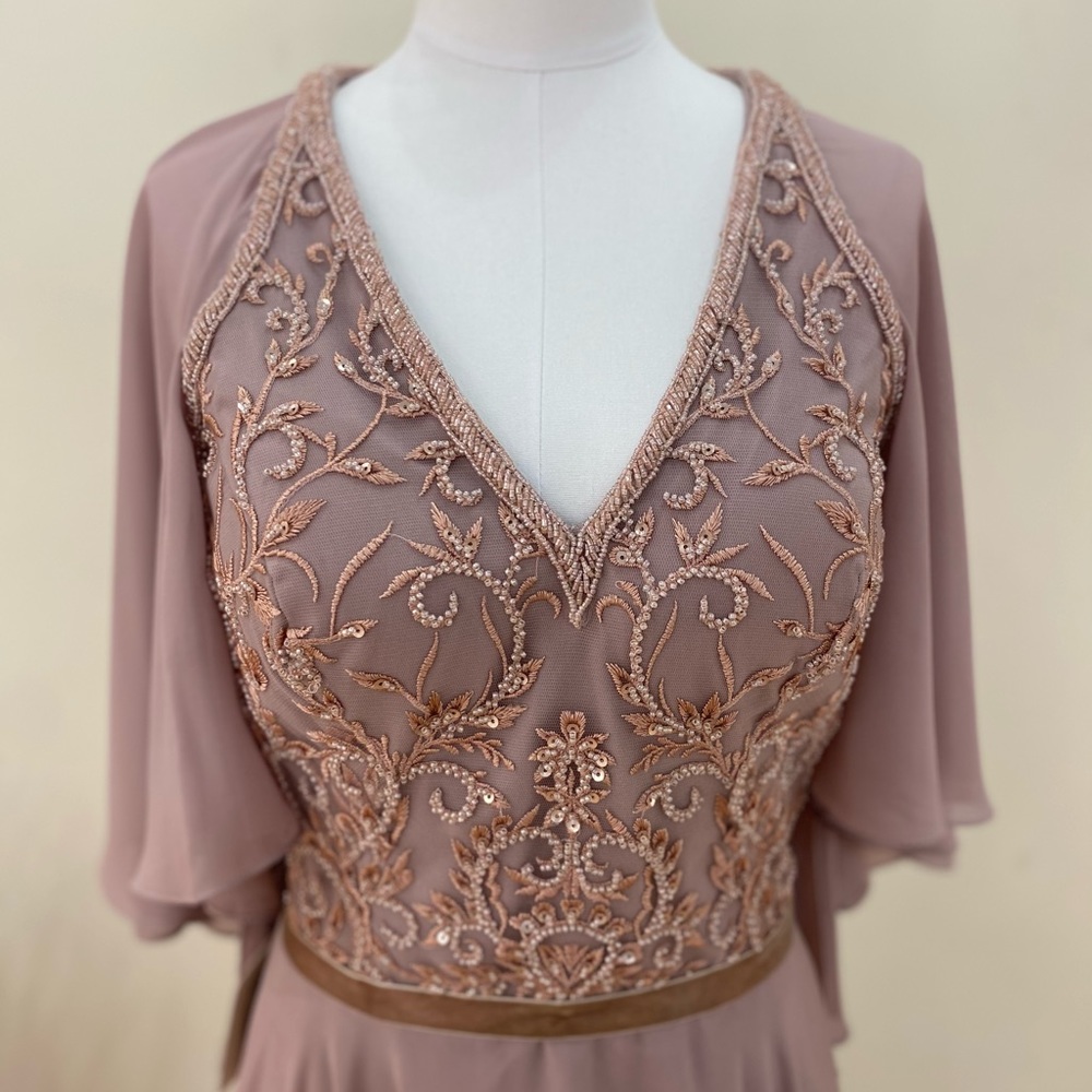Juliet Dress || Mauve - Picture 4 of 7
